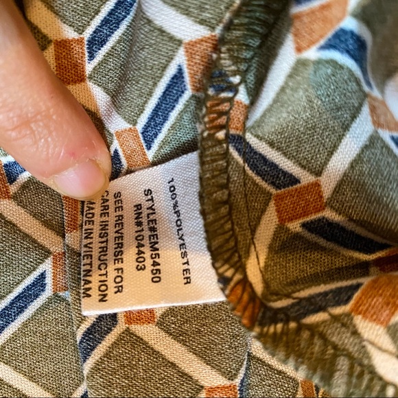 Pattern Wrap Dress - Picture 7 of 7